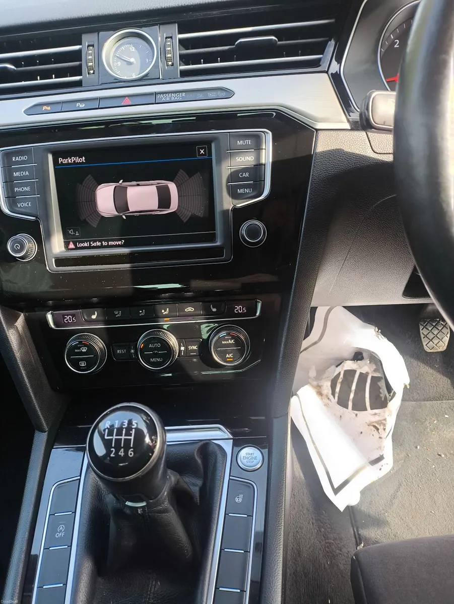 Volkswagen Passat 2017 highline - Image 6