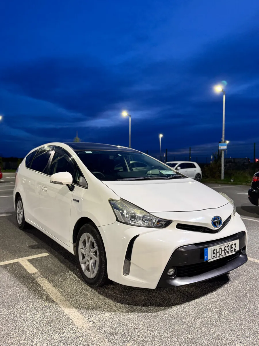 Toyota Prius 2015 - Image 2