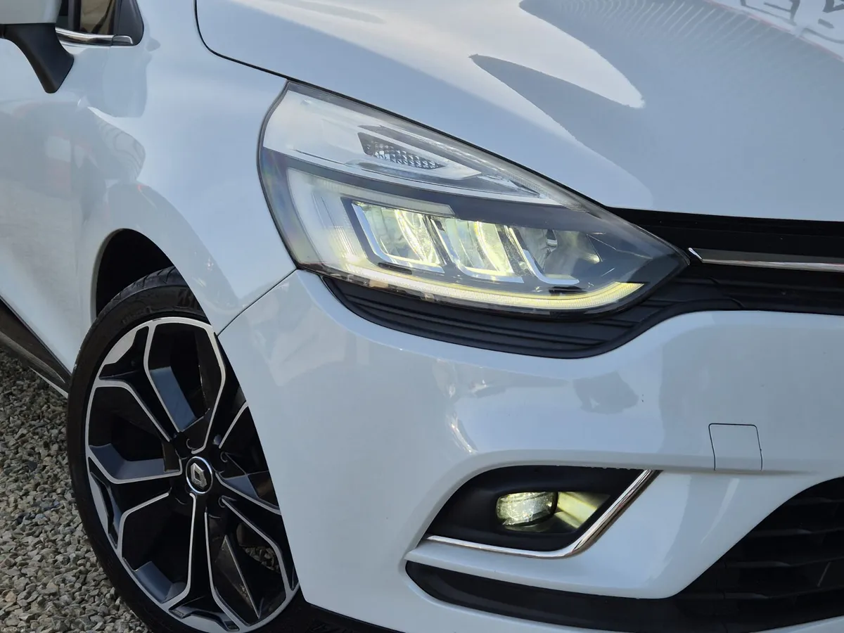 Renault Clio Auto LOW KM - Image 5