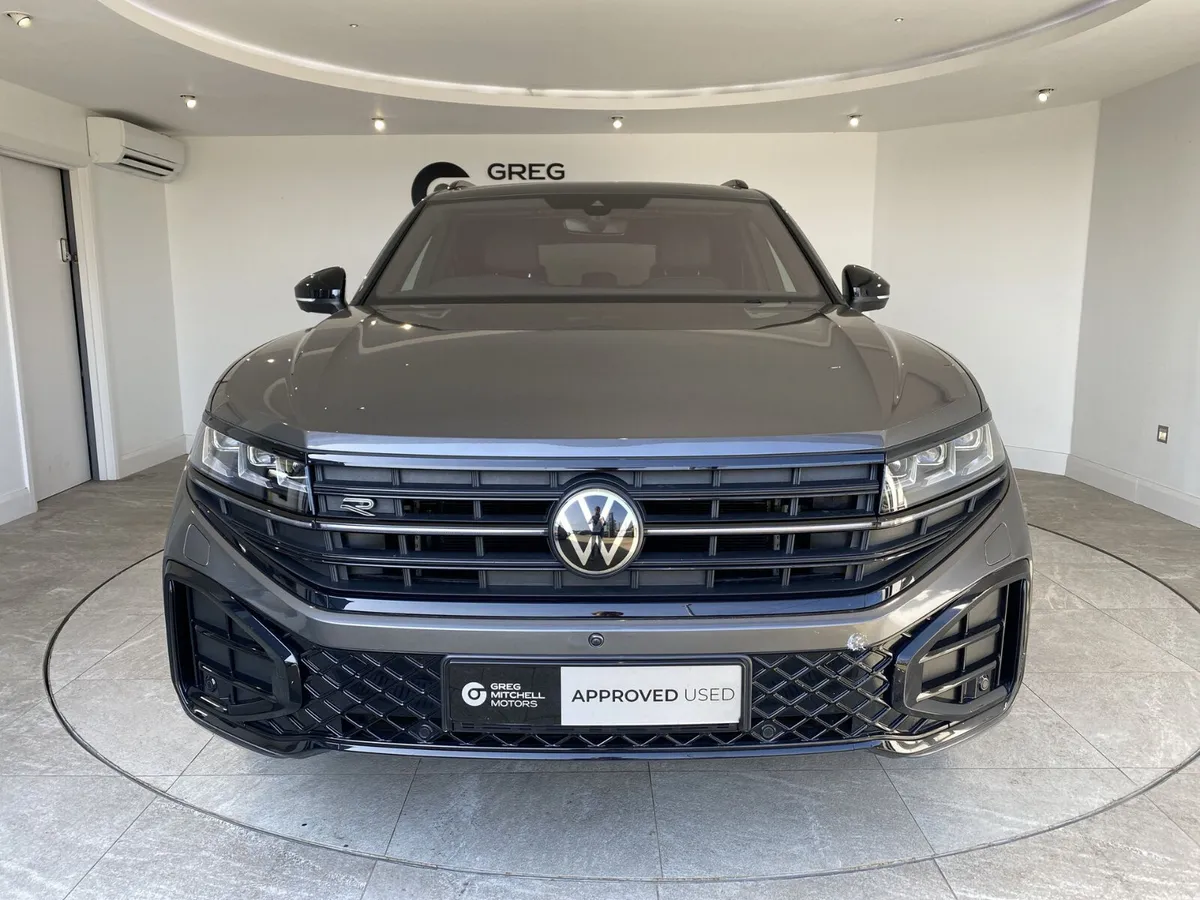 Volkswagen Touareg 2024 - Image 2