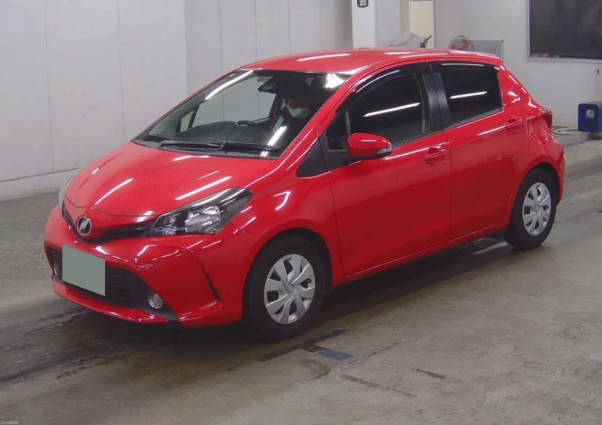 2016 Toyota Yaris Automatic - Image 2
