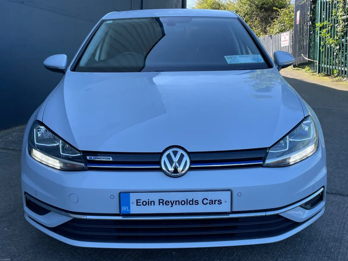 Volkswagen Golf 1.5 SE NAV TSI EVO 130PS 5DR - Image 3