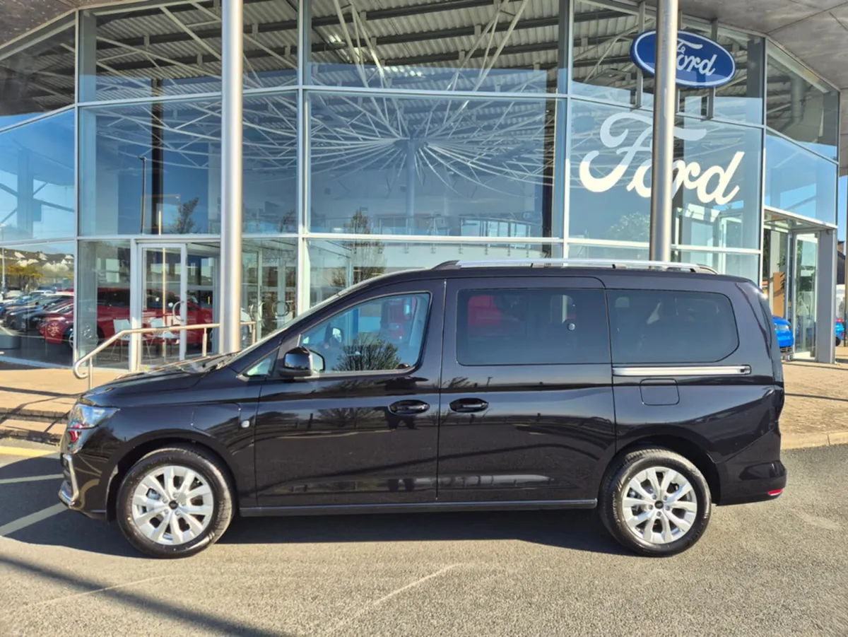 Ford Tourneo Connect LIMITED GRAND TOURNEO 1.5L PH - Image 2