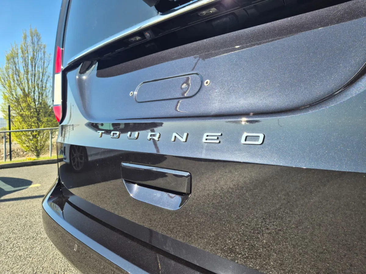 Ford Tourneo Connect LIMITED GRAND TOURNEO 1.5L PH - Image 4