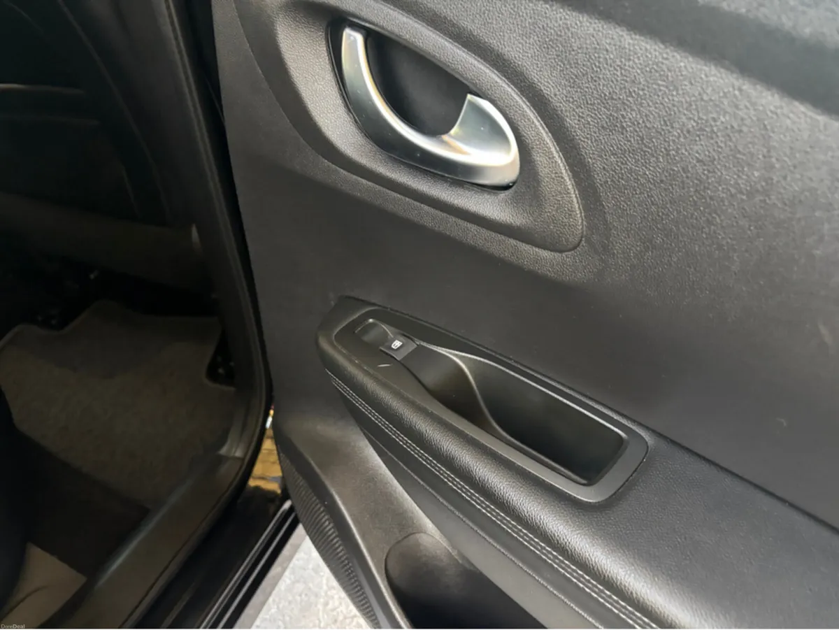 Renault Kadjar GT LINE BLUE DCI 115 MY 4DR - Image 4