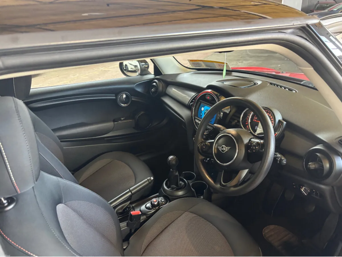Mini Cooper CLASSIC CLA2 2DR COOPER - Image 3