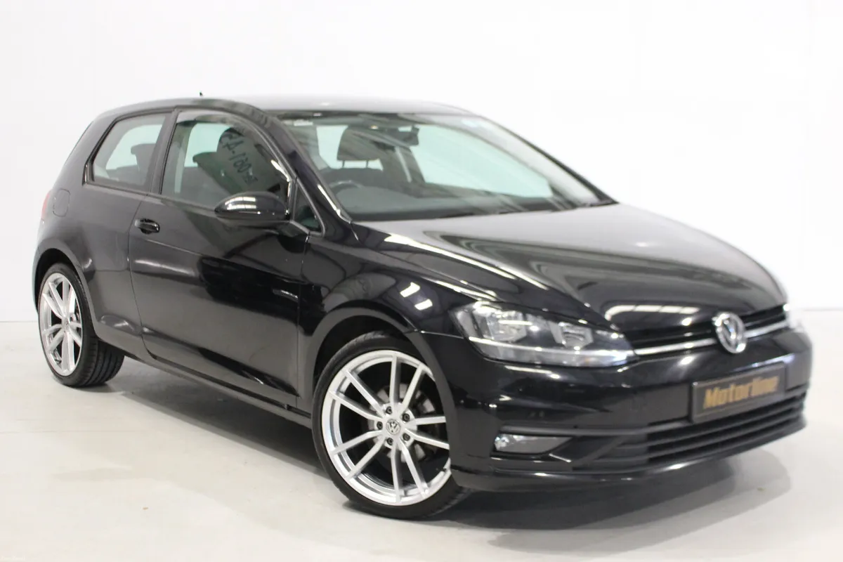 Volkswagen Golf 2018 R Line Styling - Image 1