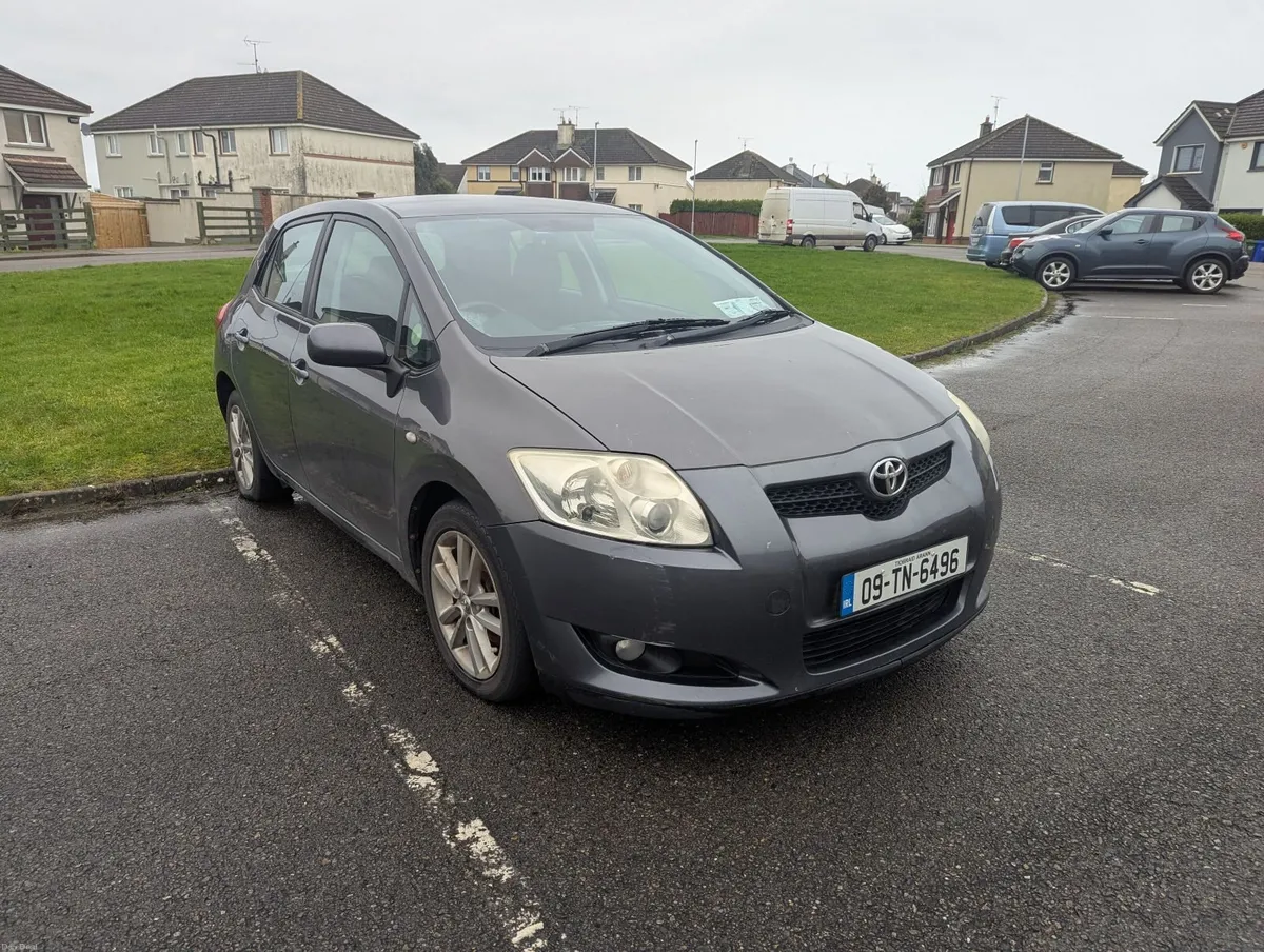 Toyota Auris 2009 - Image 1