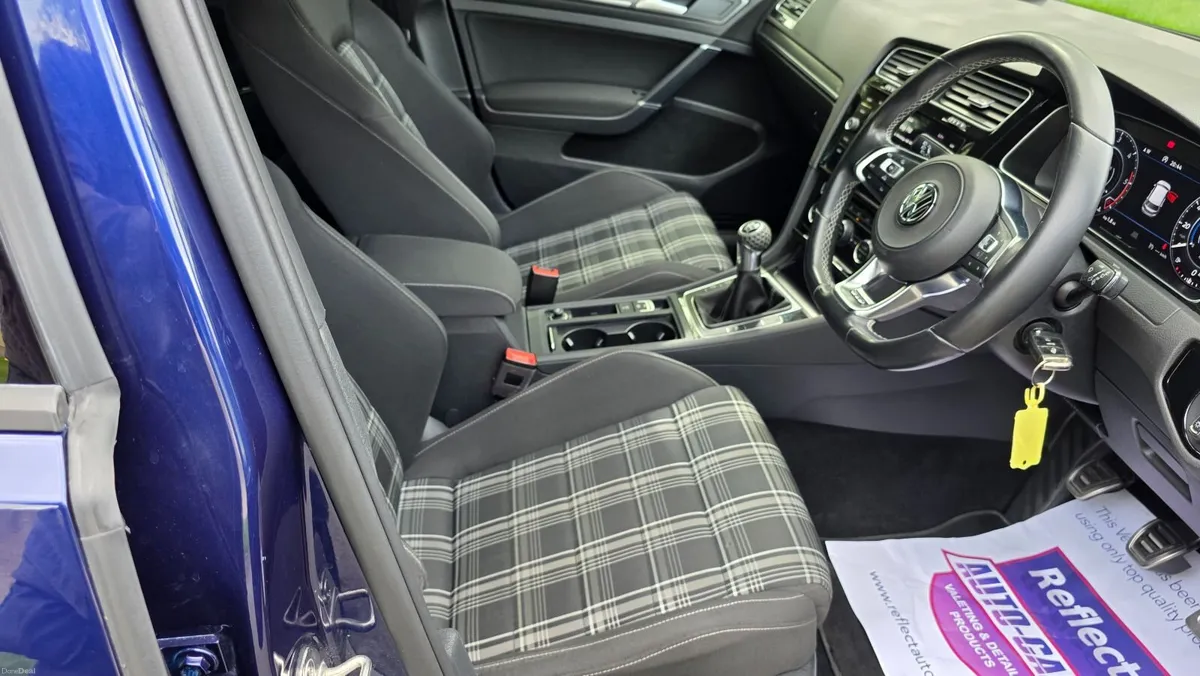 Volkswagen Golf 2018 GTD - Image 2