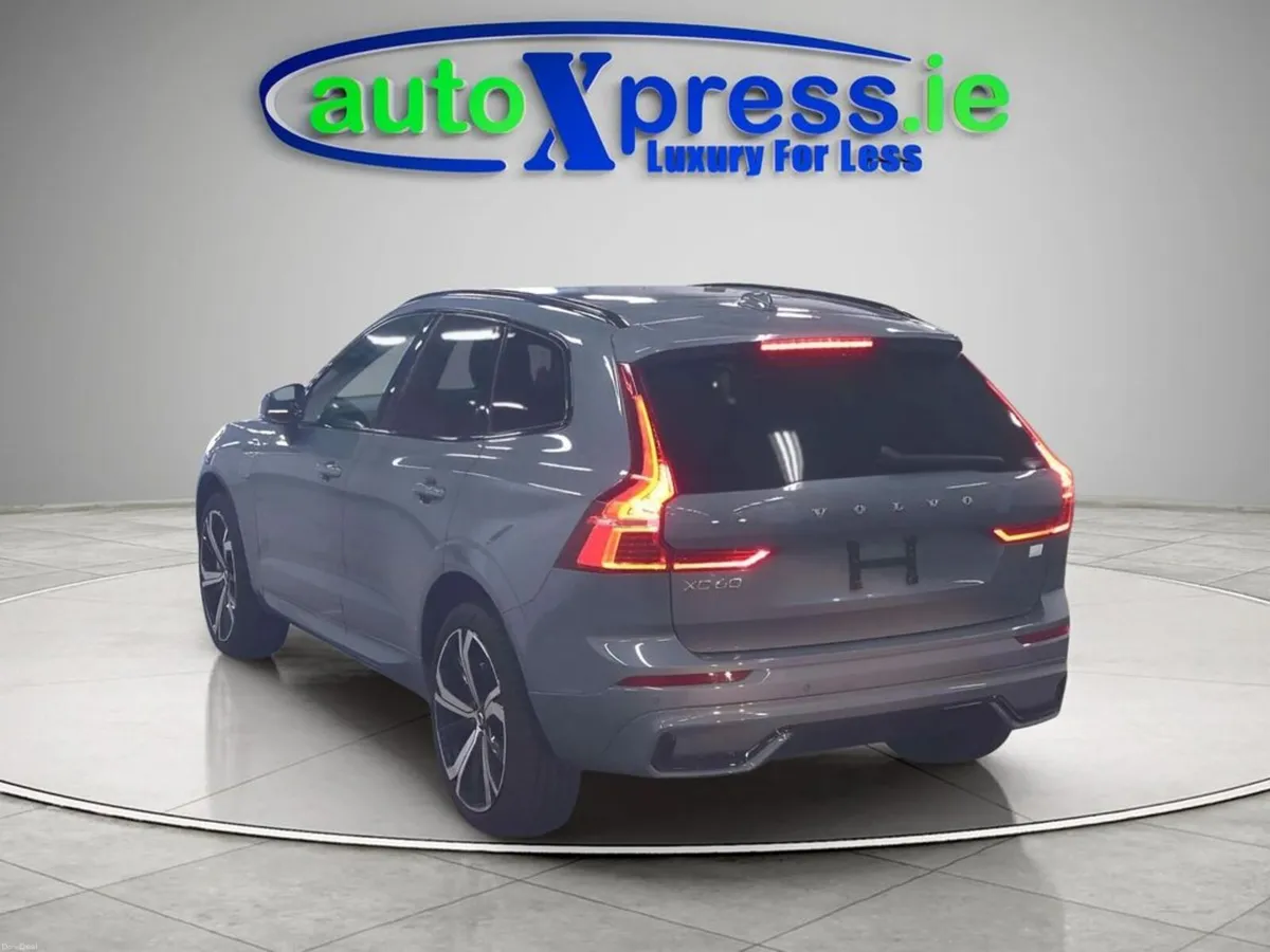 Volvo XC60 RECHARGE ULTIMATE, Panoramic Sunroof, R - Image 3
