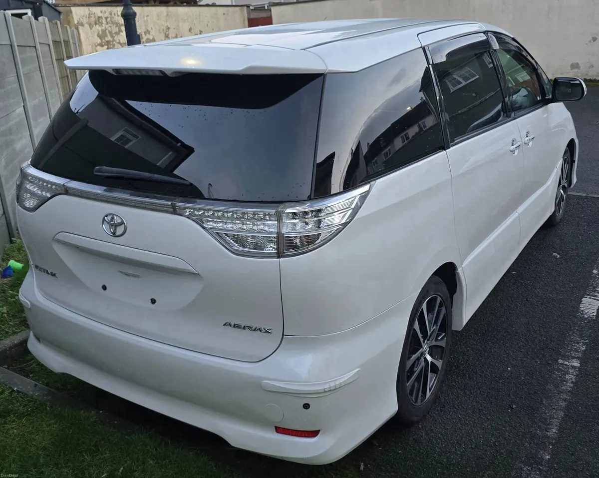 Toyota Estima 2012 - Image 1