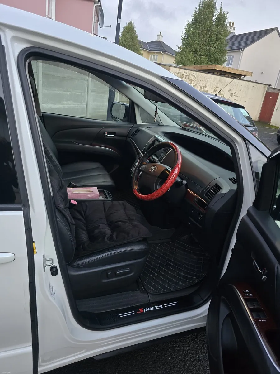 Toyota Estima 2012 - Image 3