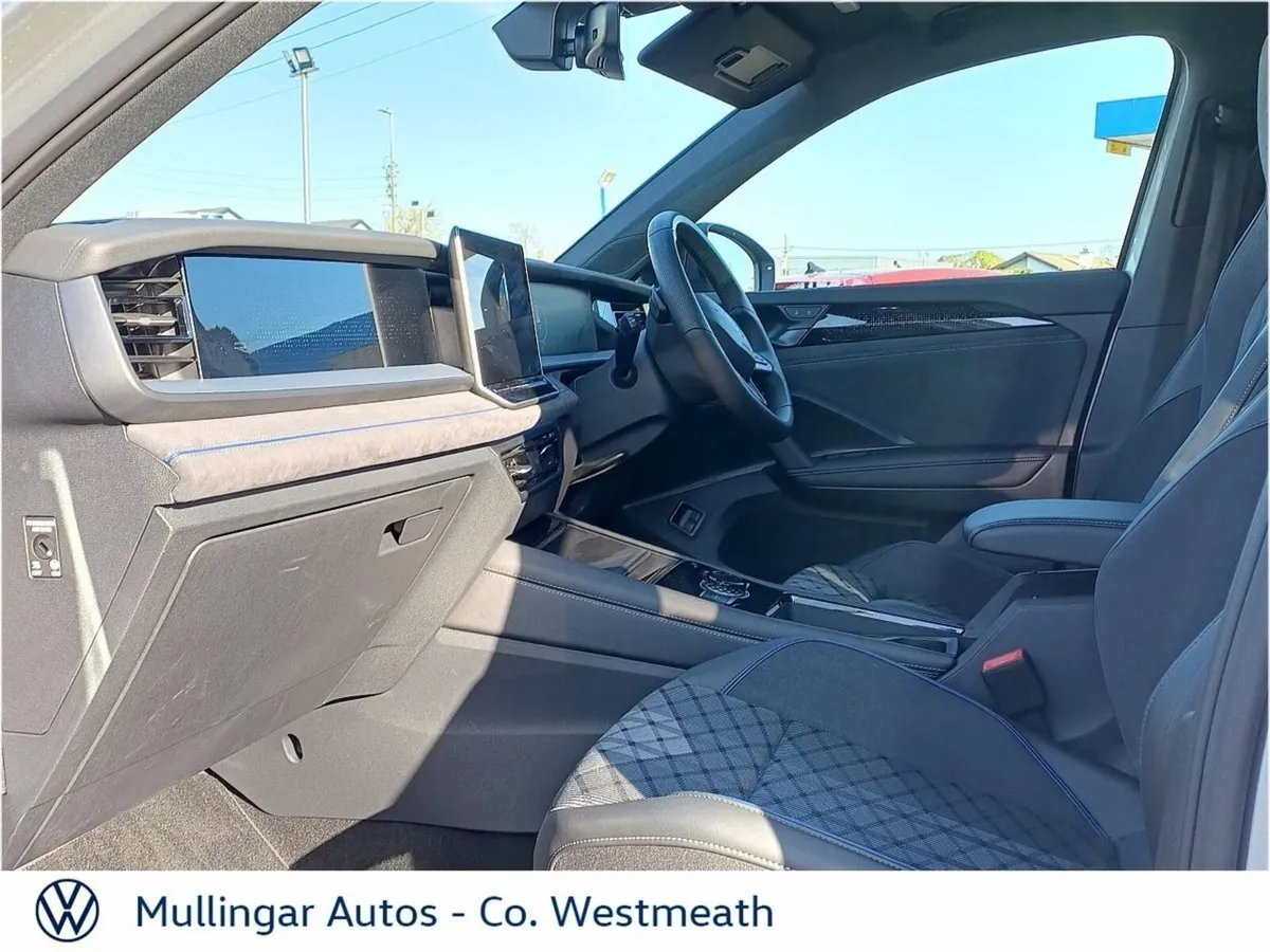 Volkswagen Tayron 1.5 TSI 204PS R-Line 75 PHEV DSG - Image 4