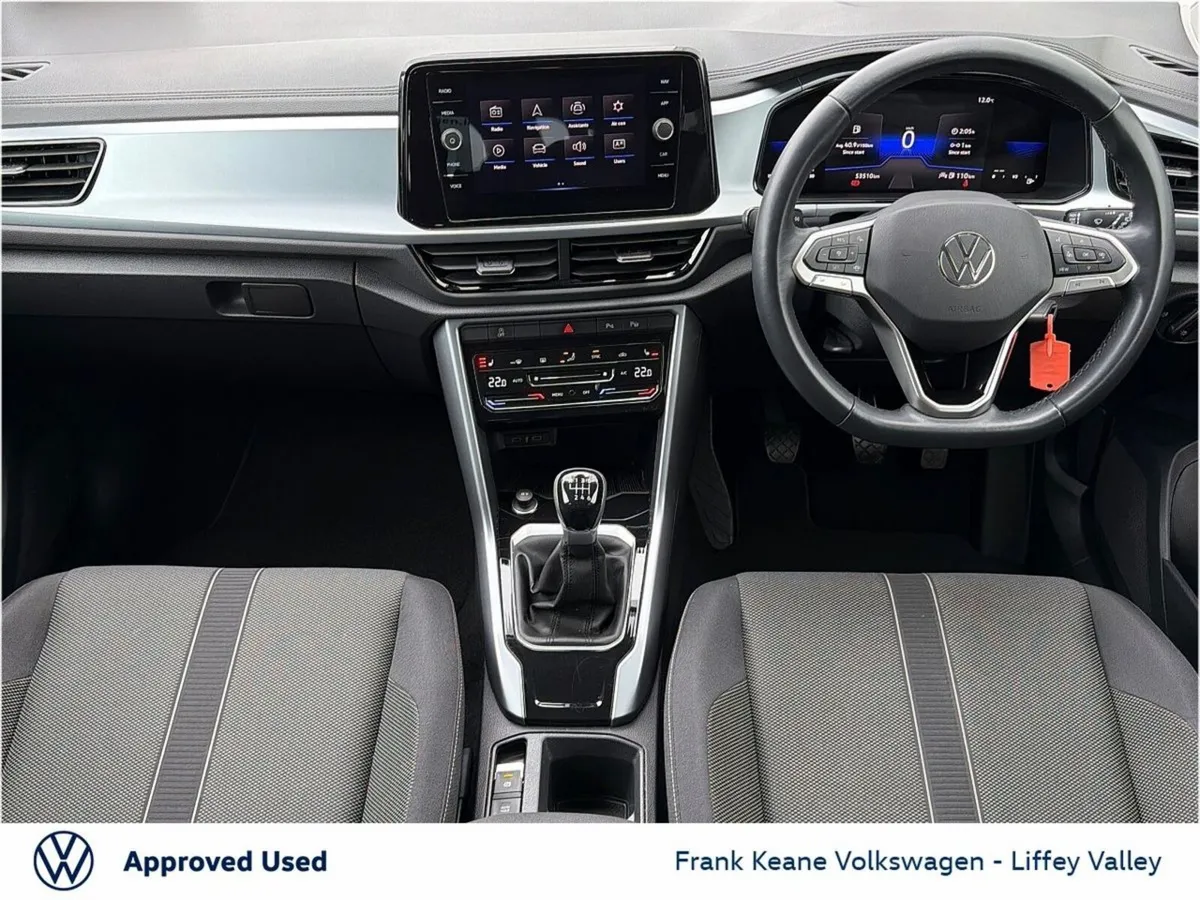 Volkswagen T-Roc LIFE 1.0 TSI 110HP *WINTER PACK* - Image 2