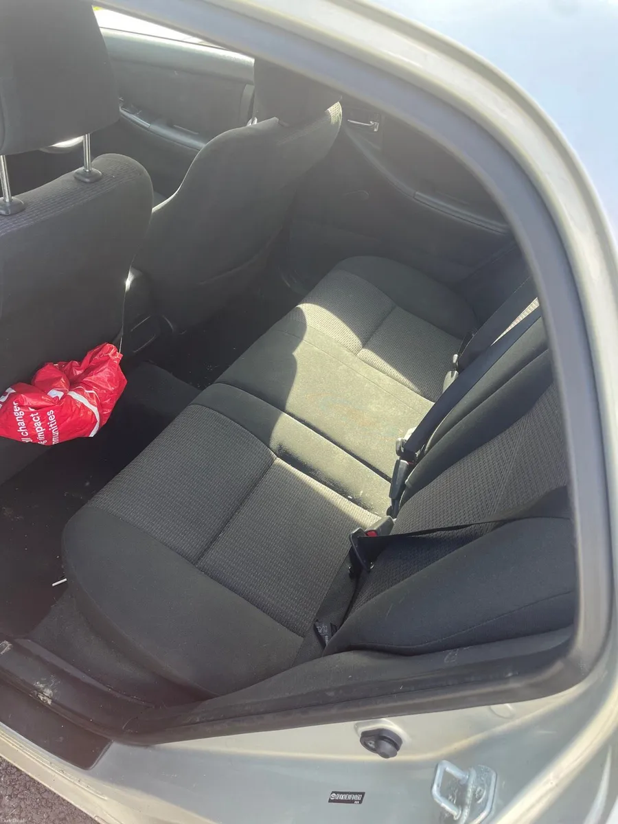 Toyota Corolla - Image 3