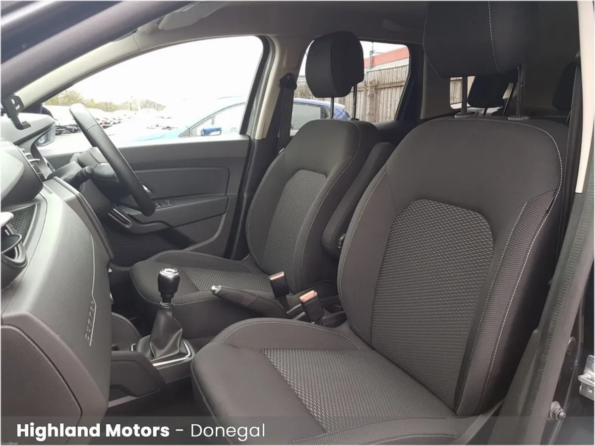 Dacia Duster Blue dCi 115 Comfort - Image 5