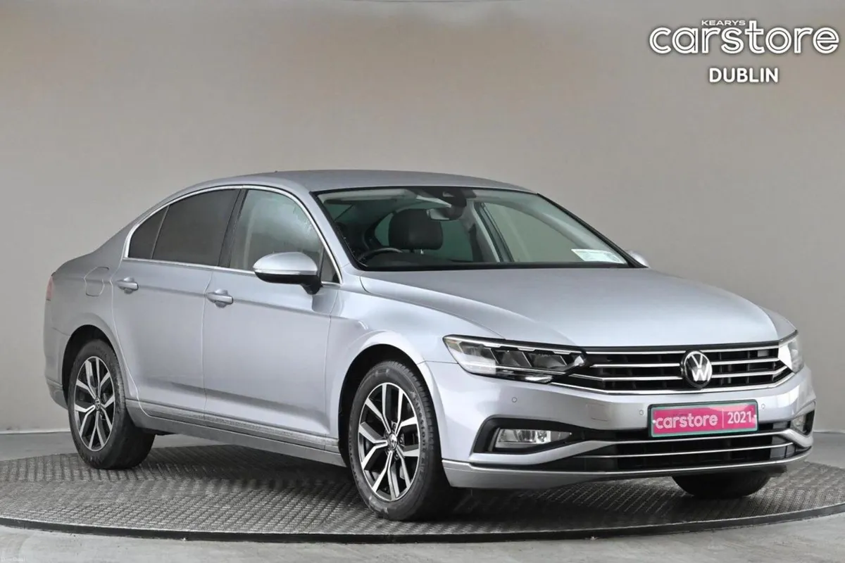 Volkswagen Passat 2.0TDI ELEGANCE 6SPD 150BHP - Image 1