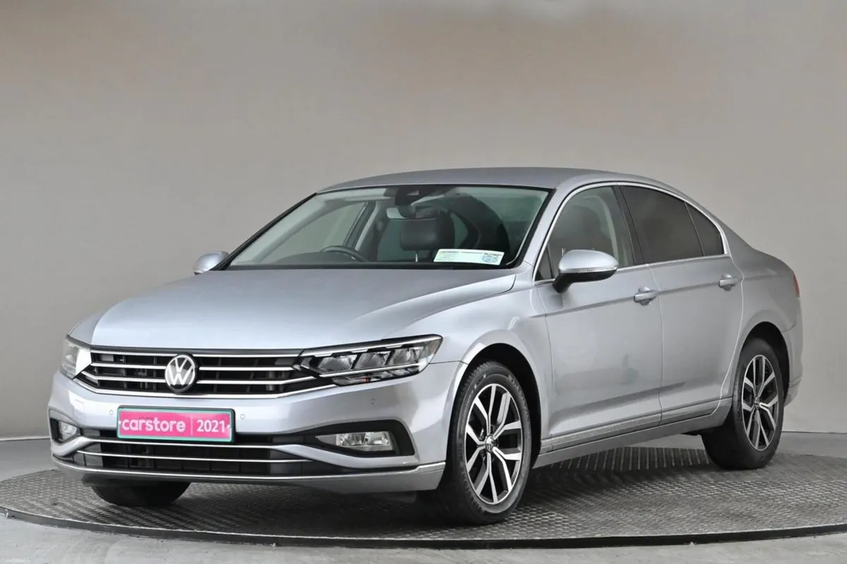 Volkswagen Passat 2.0TDI ELEGANCE 6SPD 150BHP - Image 3