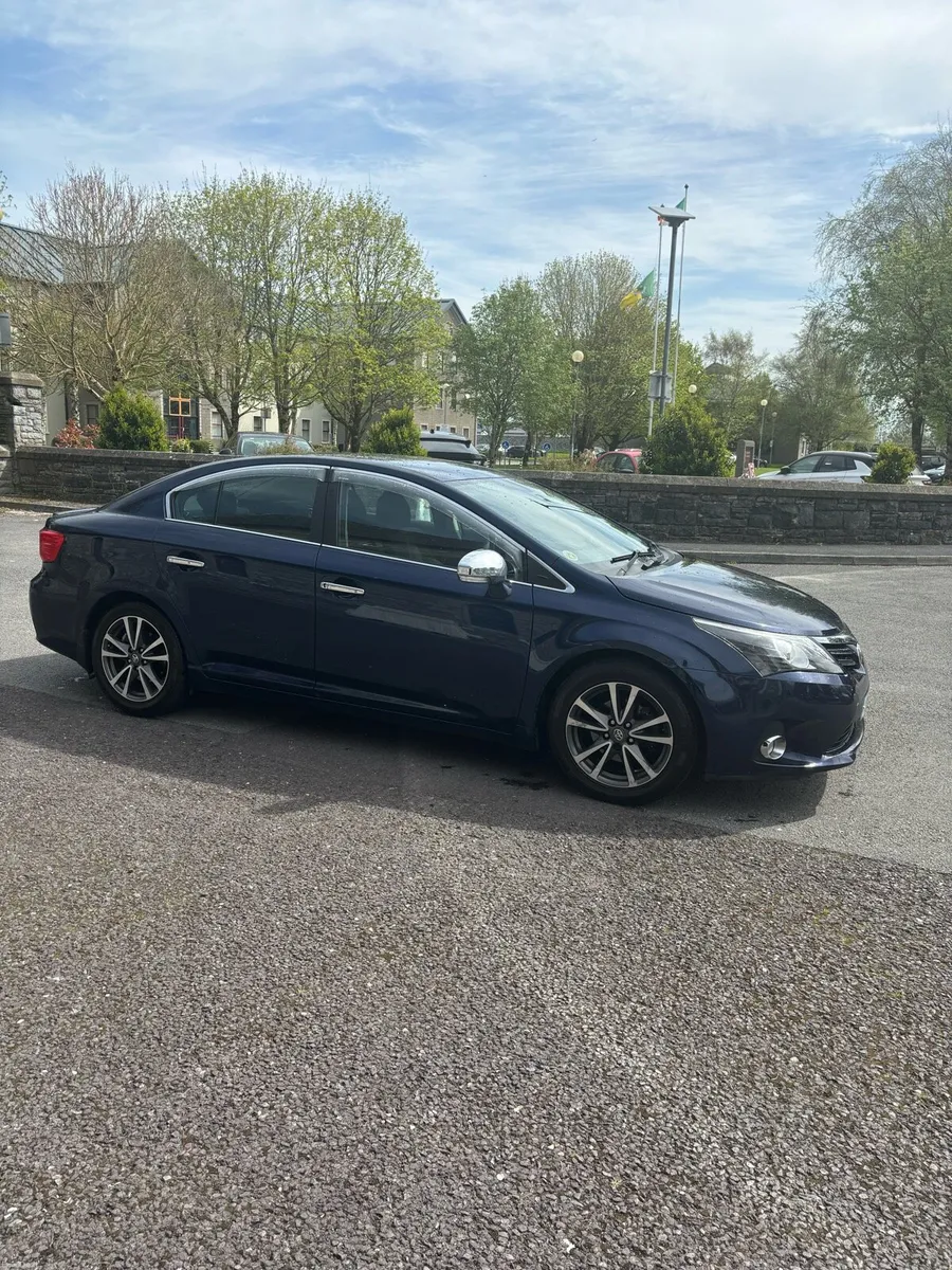 132 Toyota Avensis New Nct - Image 2