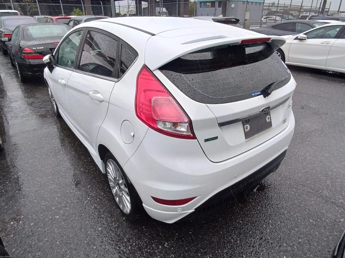 2014 Ford Fiesta Automatic - Image 4