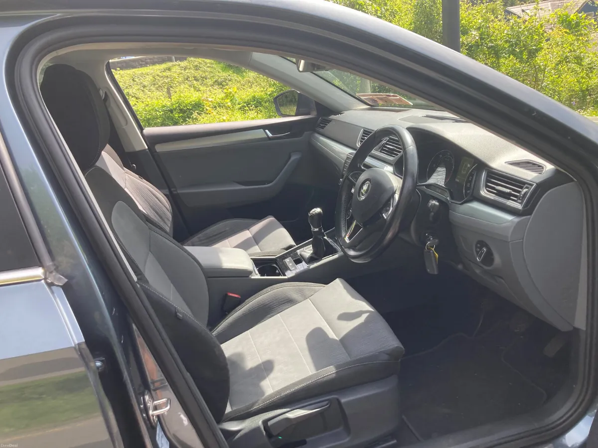 2016 Skoda Superb 1.6 Diesel Only 147000 Klm - Image 4