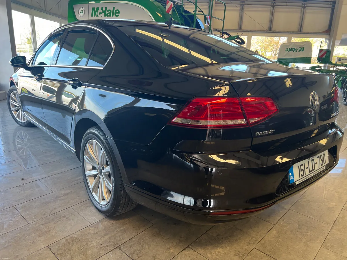 Volkswagen Passat 2015 - Image 4