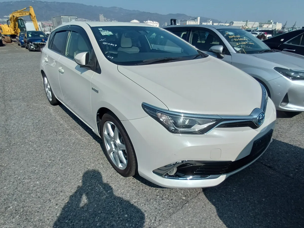 2016 Toyota Auris Hybrid - Image 1