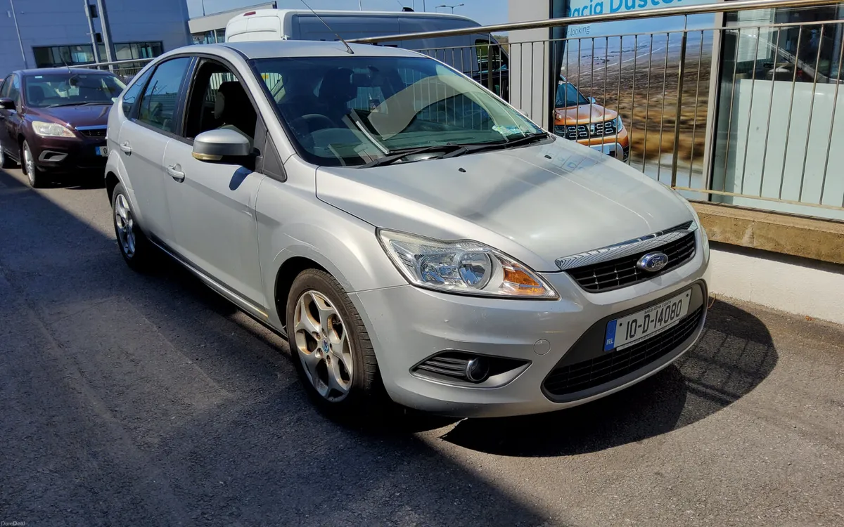 Ford Focus 2010 - Image 1
