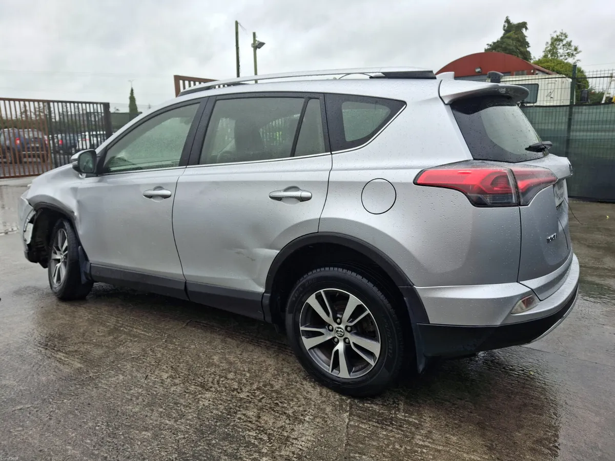 162 Toyota Rav-4 D4D - Image 4