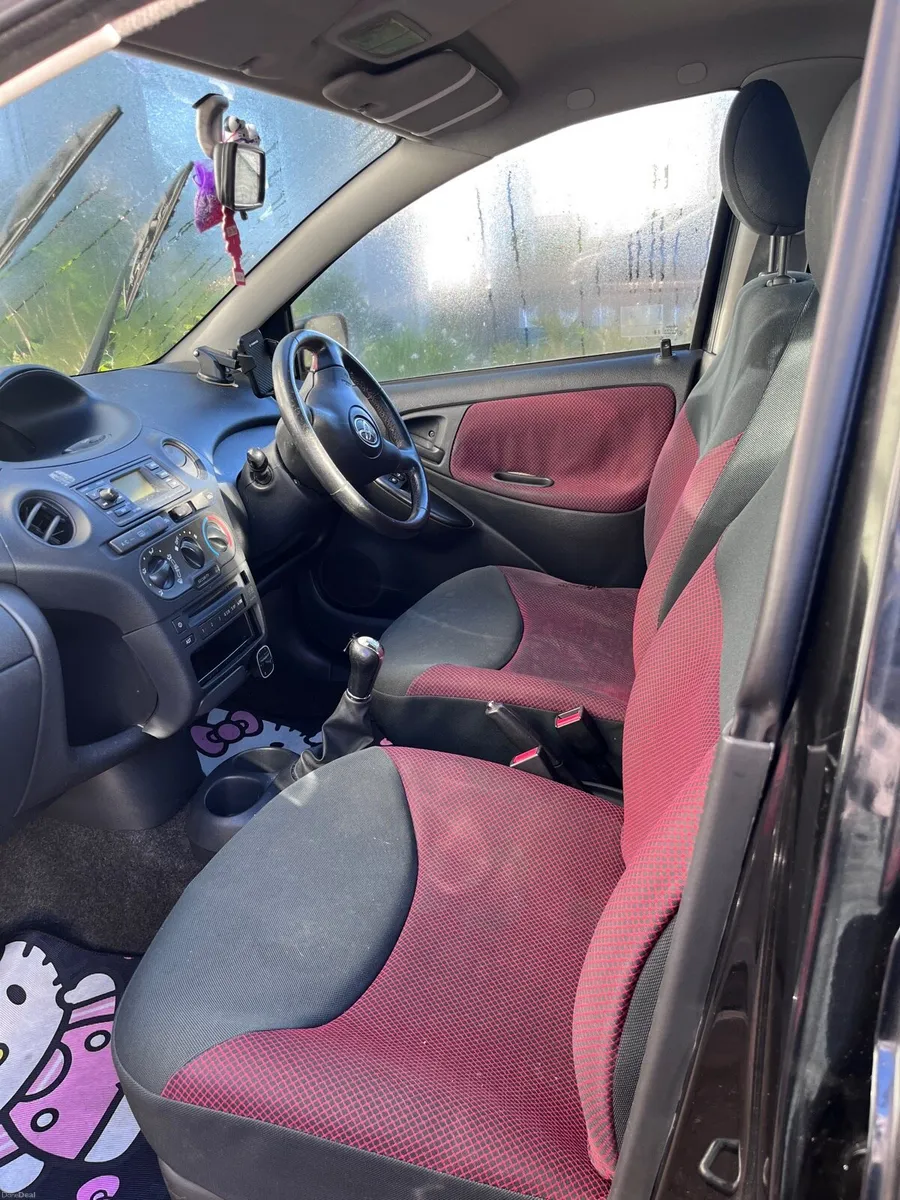 Toyota yaris 2005 - Image 2
