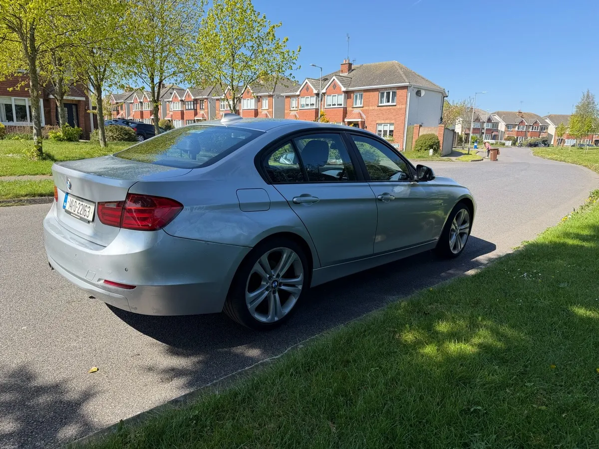 Bmw f30 320D  automatic - Image 4