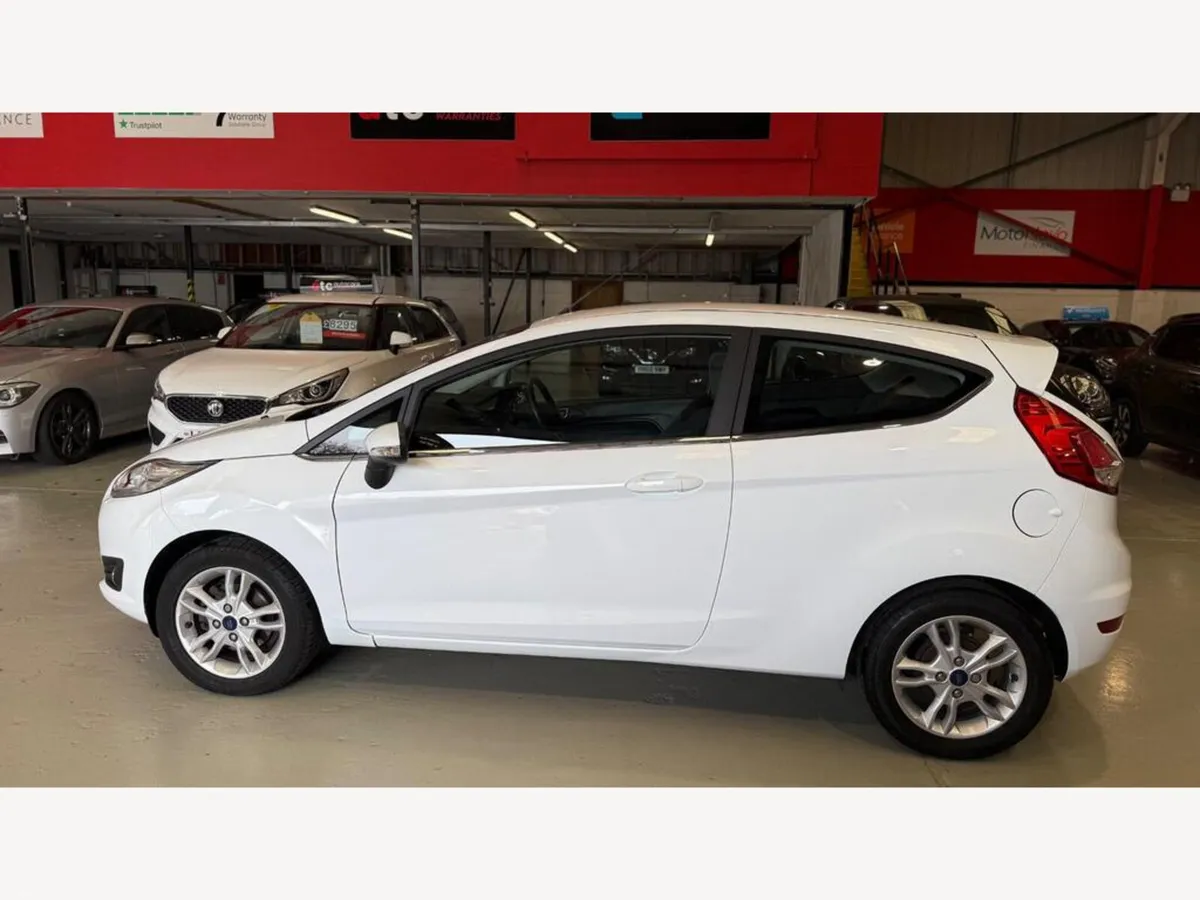 2015 Ford Fiesta T Zetec - Image 5