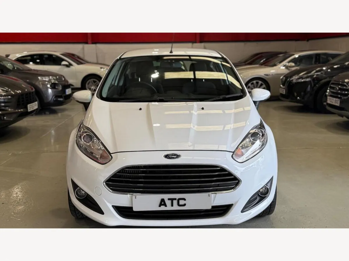 Ford Fiesta 2015 - Image 2