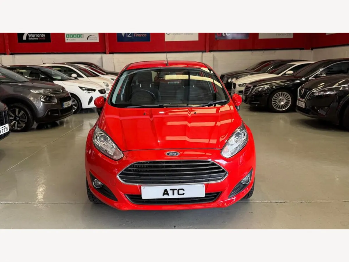 Ford Fiesta 2015 - Image 2