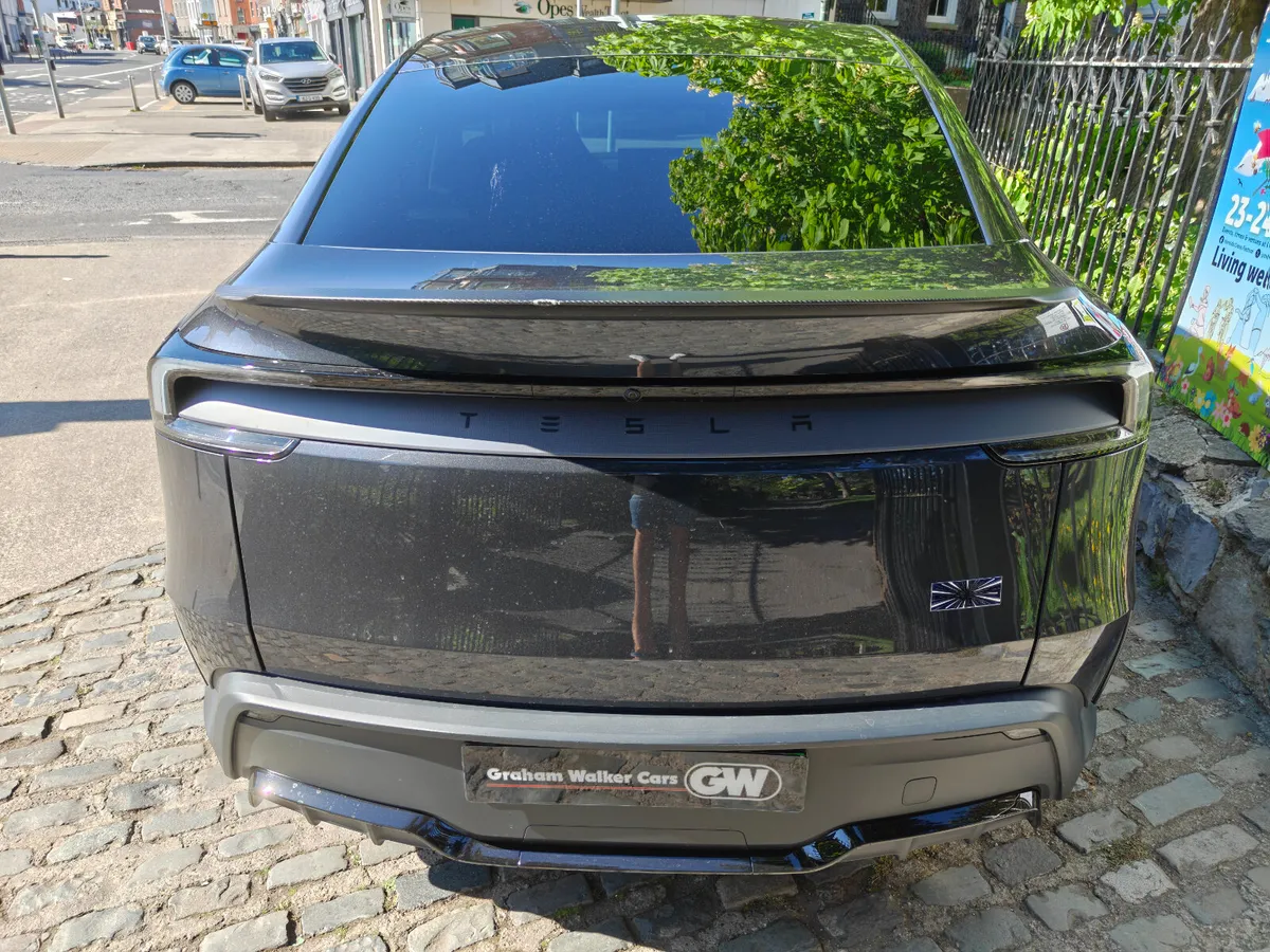 2026 (261) Tesla Model Y Performance AWD - Image 4