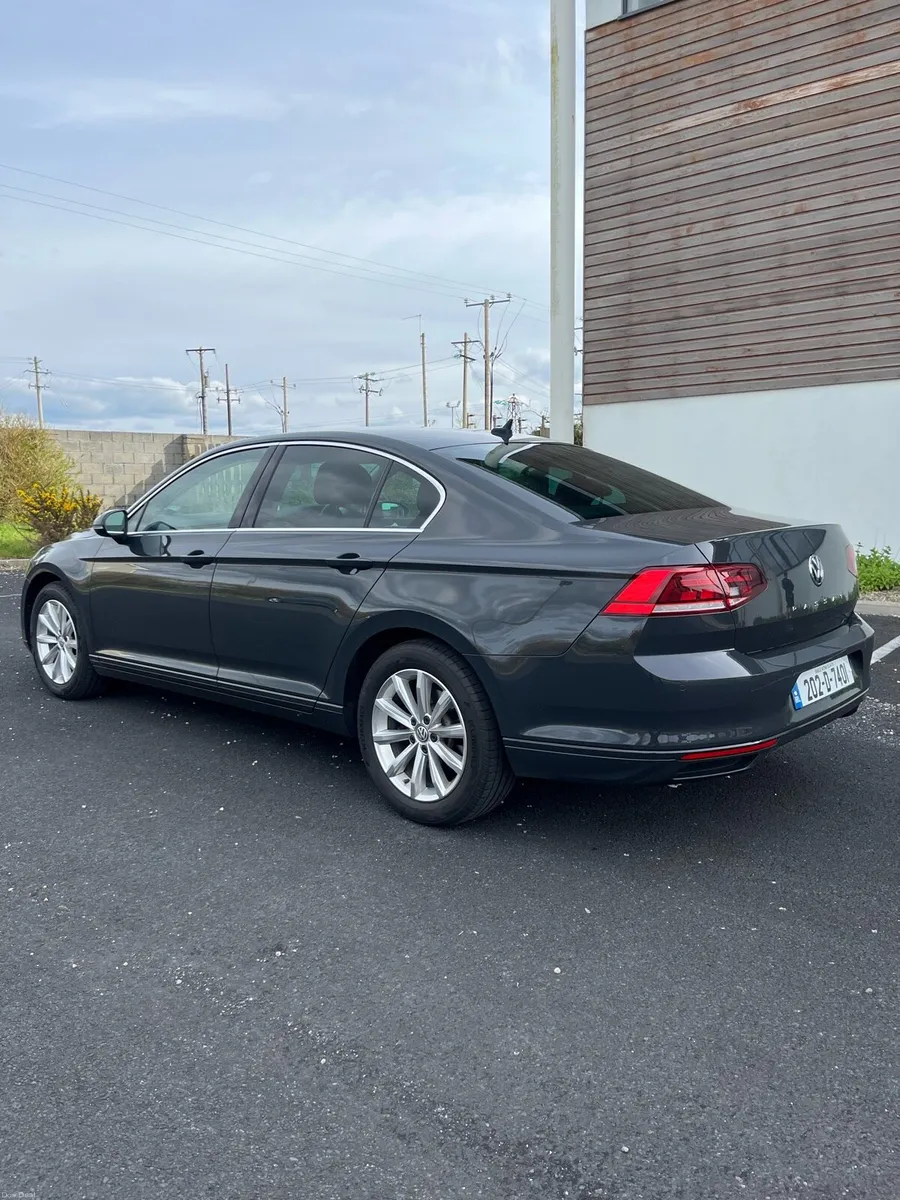 Volkswagen Passat 2020(2) 2.0TDI 150hp manual - Image 4