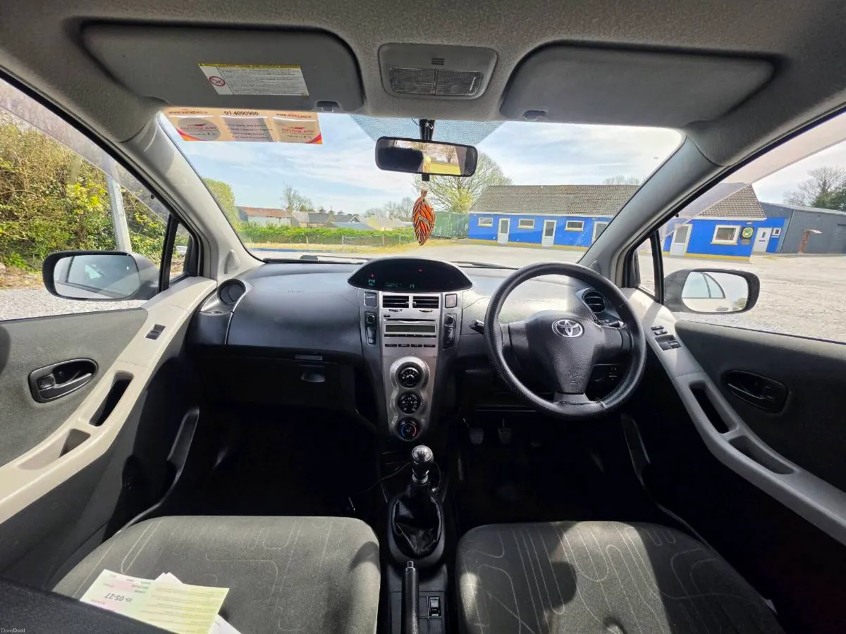 TOYOTA YARIS D-4D SPORT 5DR 3150€ - Image 3