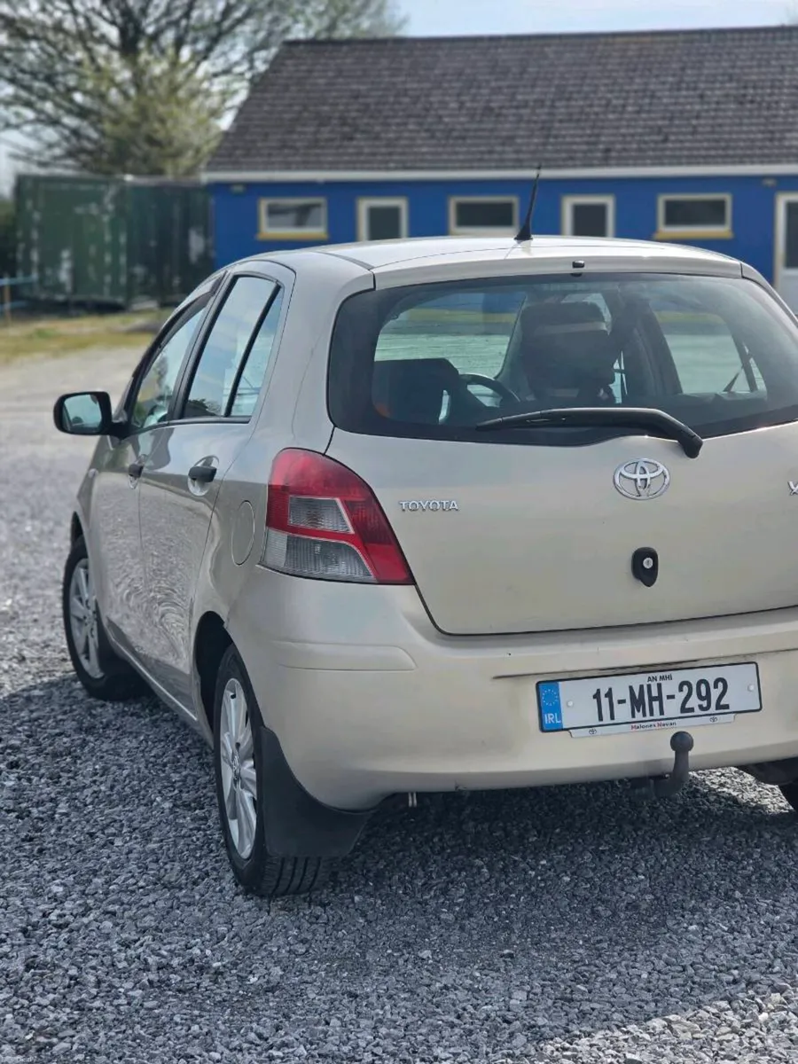 TOYOTA YARIS D-4D SPORT 5DR 3150€ - Image 4