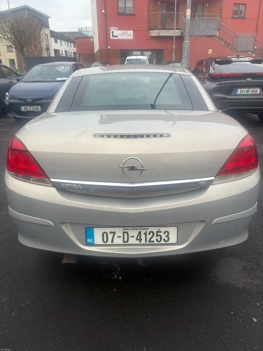 Opel Astra 2007 - Image 2