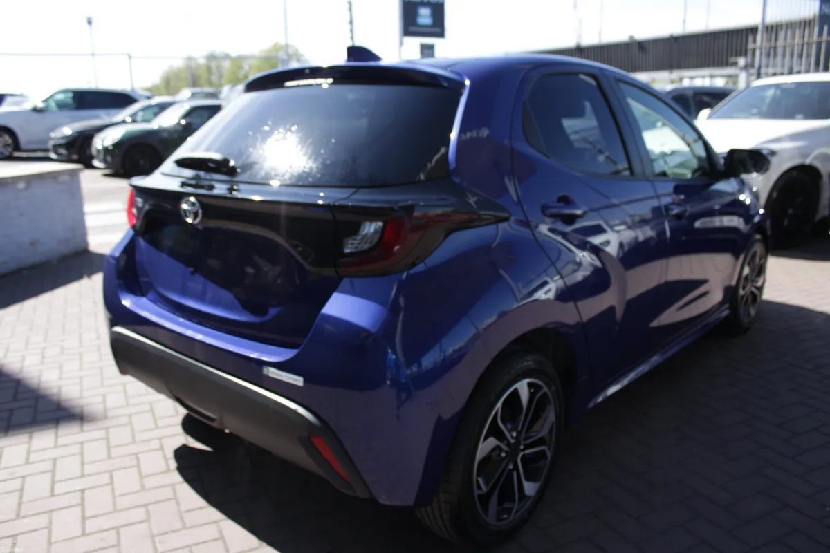 1.5 HYBRID AURA 5 DR HATCHBACK AUTOMATIC - Image 4