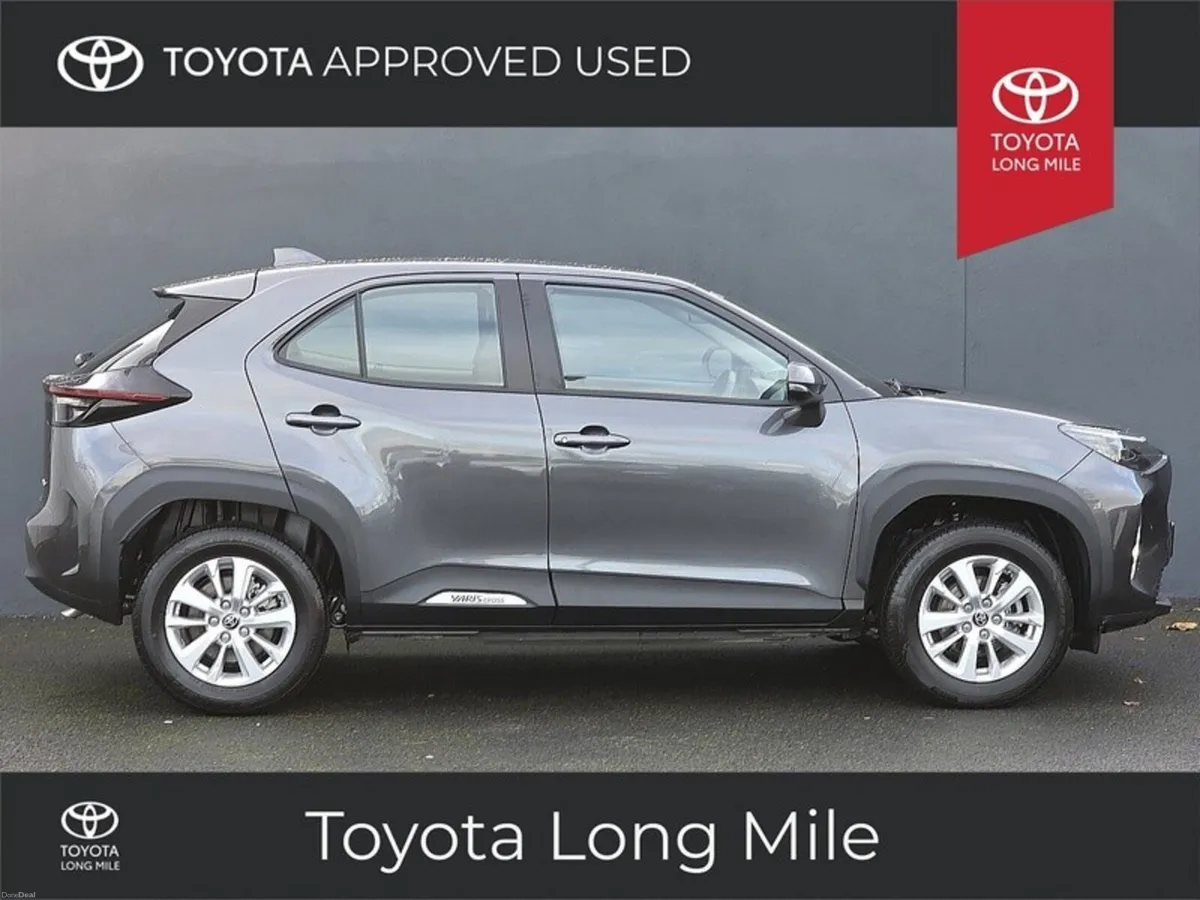 Toyota Yaris Cross 1.5 Hybrid Luna 5dr - Image 3