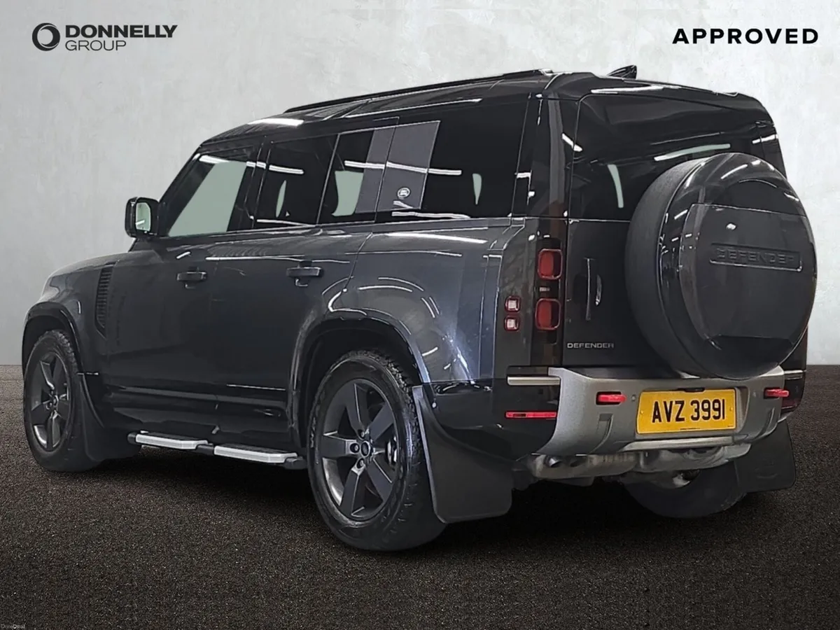 Land Rover Defender Diesel Estate X-Dynamic HSE - Image 2