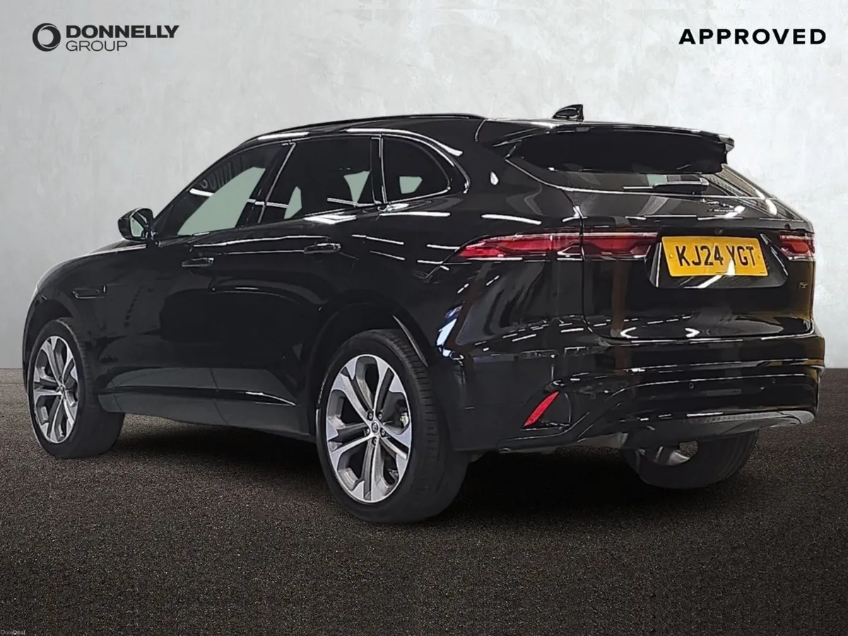 Jaguar F-pace F-Pace Estate Special Editions R-Dyn - Image 2