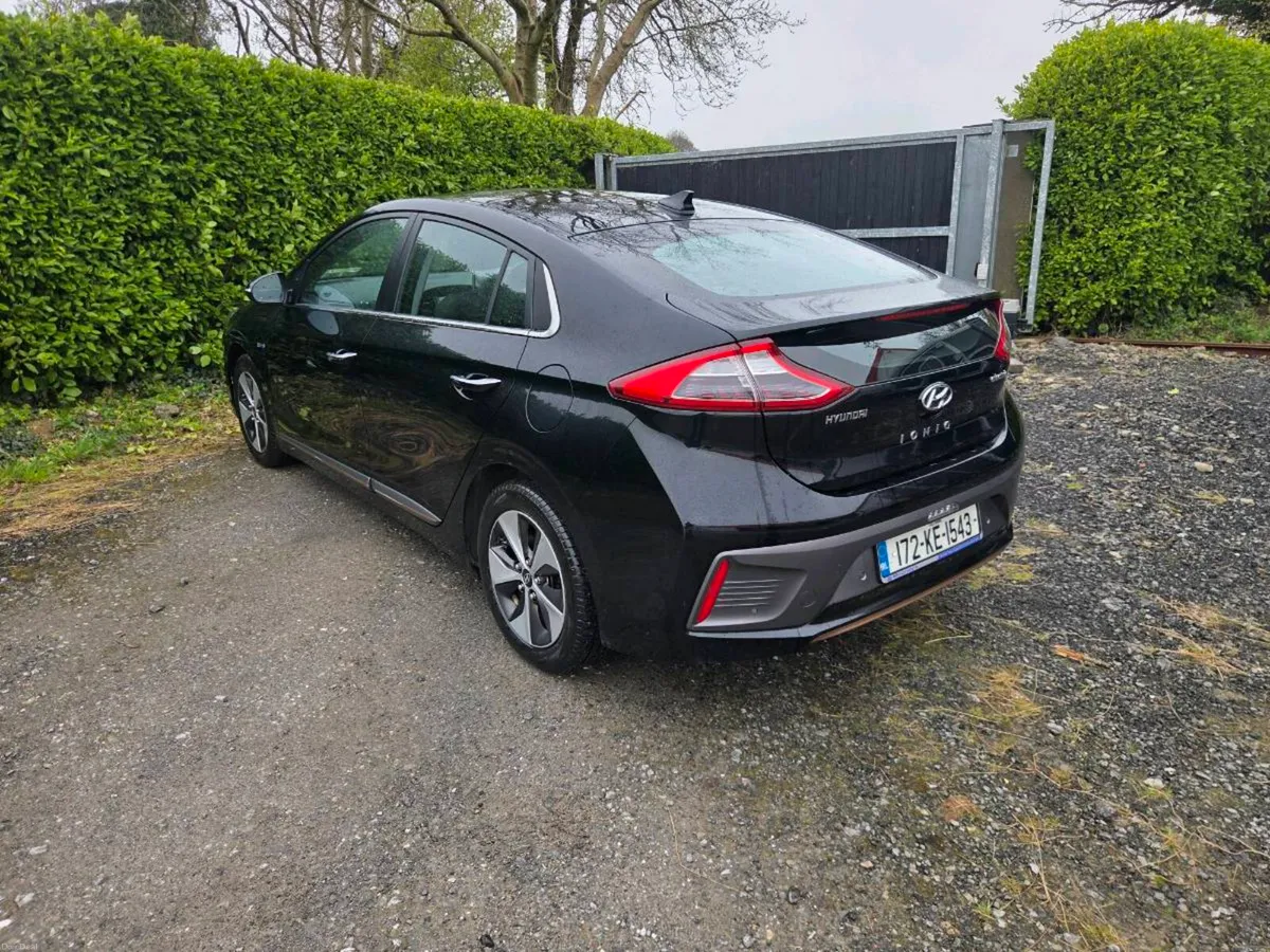 2017 Hyundai Iconic - Image 3