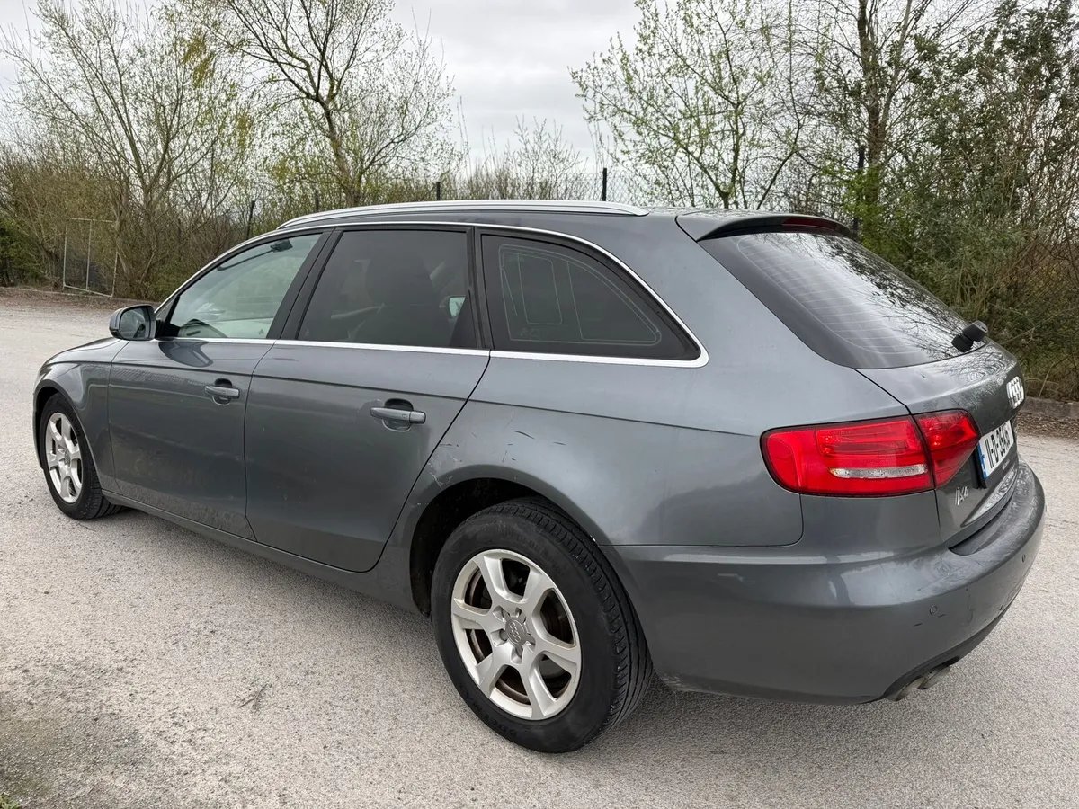 Audi A4 - Image 2