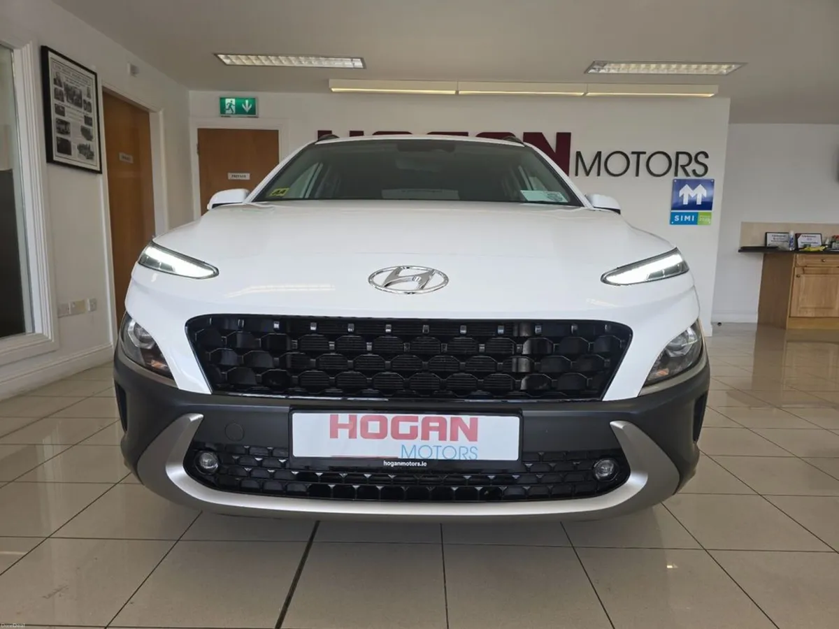 Hyundai KONA 1.0 Petrol Executive * Best Spec * - Image 2