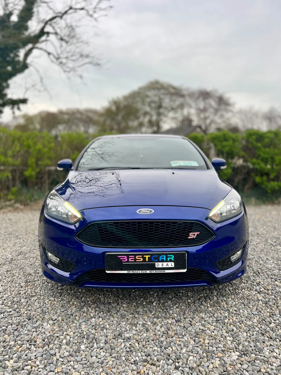 2017 Ford Focus 1.0 125HP ST-Line Manual - Image 4