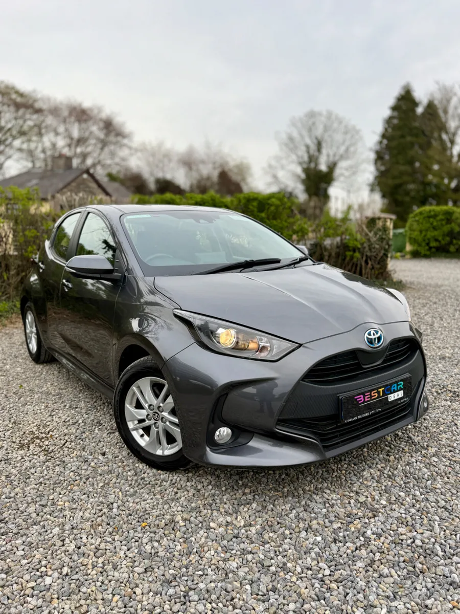 2022 Toyota Yaris 1.5 Hybrid Luna Automatic - Image 1
