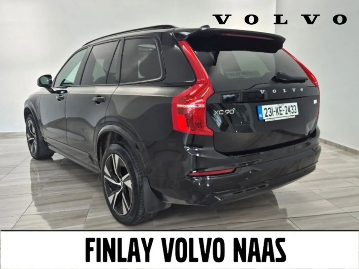 Volvo XC90 T8 PHEV 455hp Plus (Dark Theme) Pan roo - Image 4