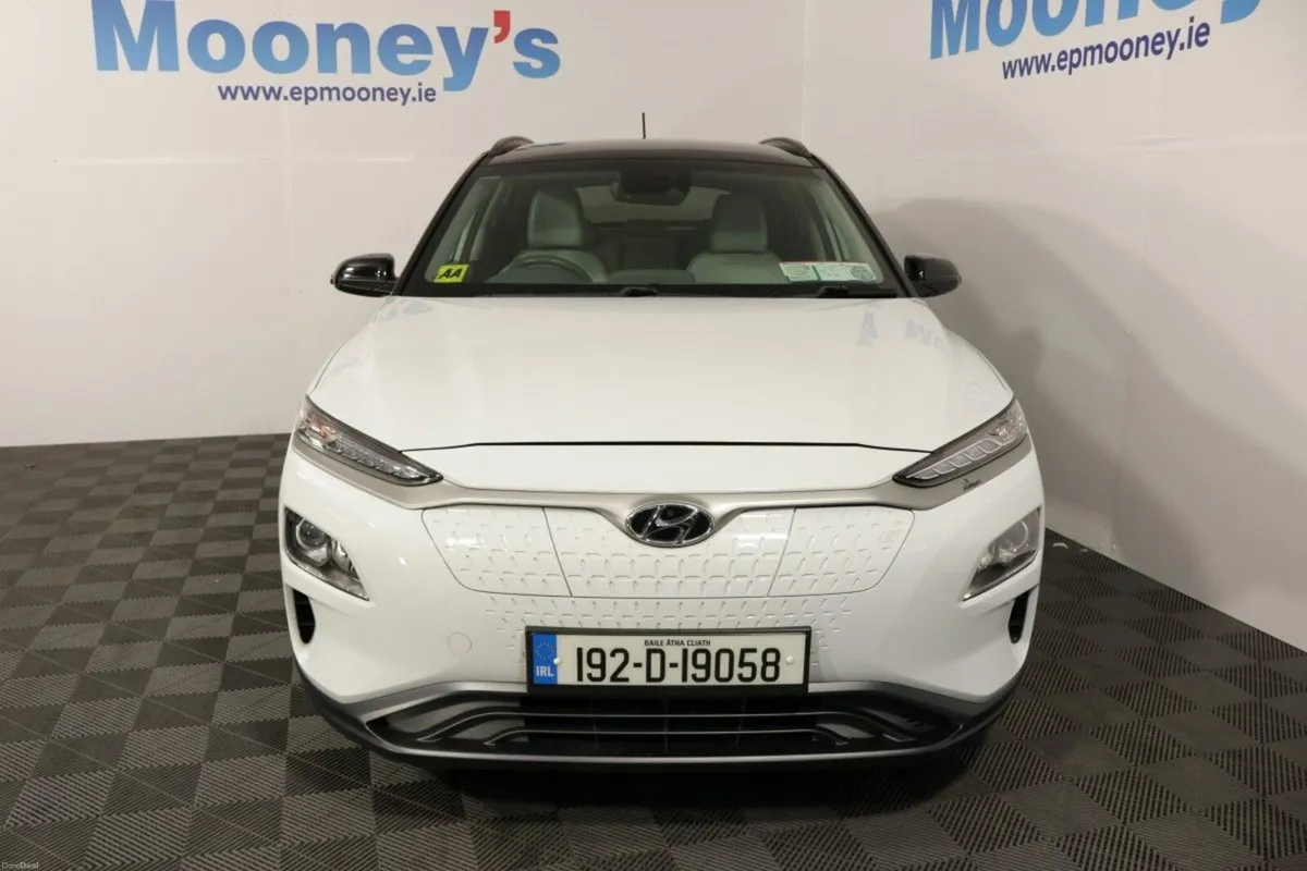 Hyundai KONA ELECTRIC PREMIUM 64 KwH EV - Image 2